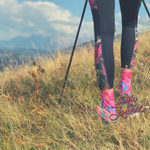 Load image into Gallery viewer, Run with Heart Trail Running Gaiters
