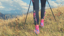 Load image into Gallery viewer, Gaiter Pods Trail Running Gaiters - Kiss n&#39; Run
